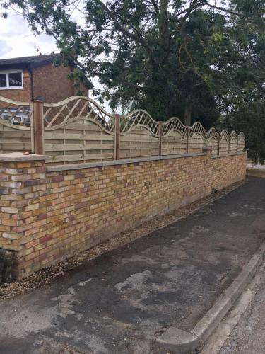 Fencing screen completed in Silsoe.